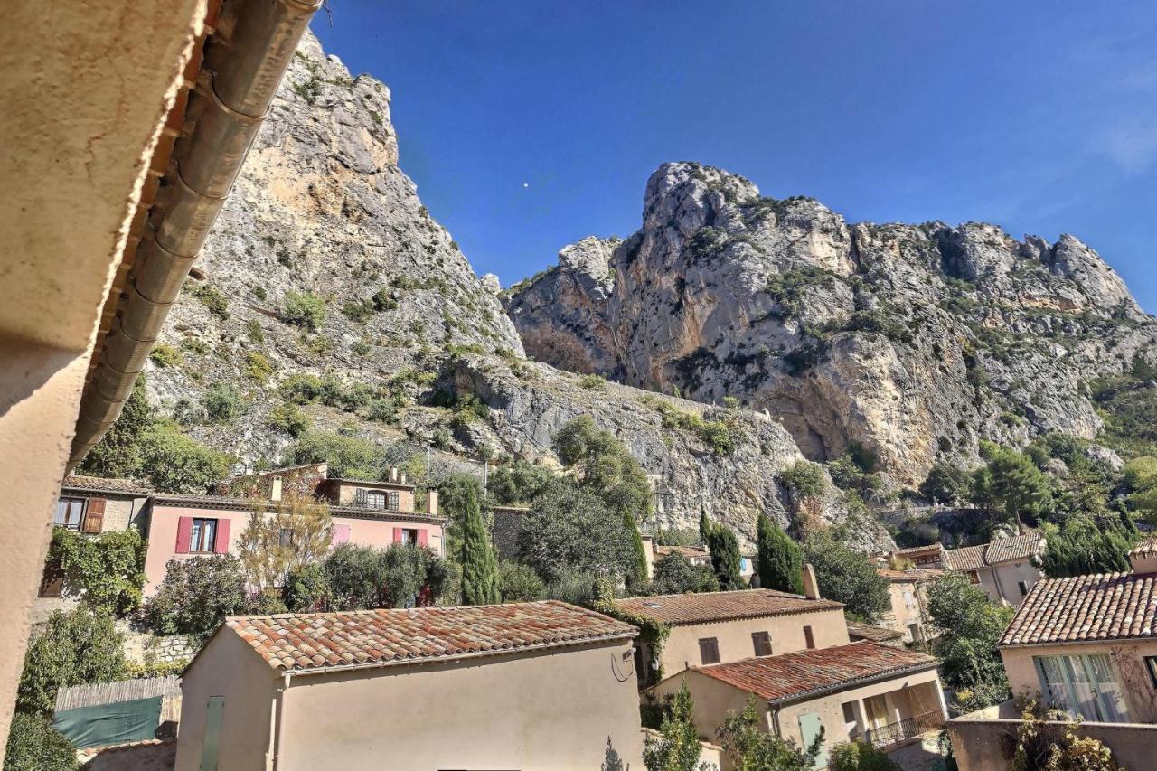 Studio Vue Sur Les Toits, Lumineux Moustiers #2 Exteriör bild